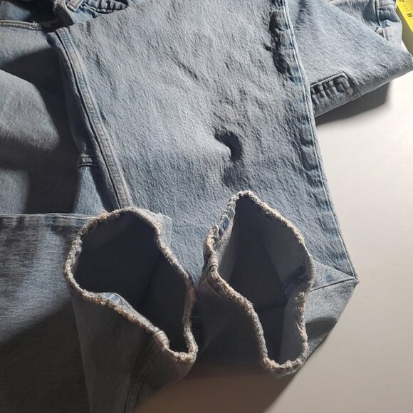 Abercrombie & Fitch The Straight Mid Rise Light Wash Jeans NWT Size 35/20R - Picture 12 of 16